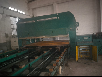 3.5X3.5米平板硫化機(jī)