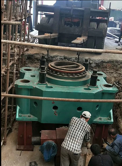 1000噸硫化機(jī)